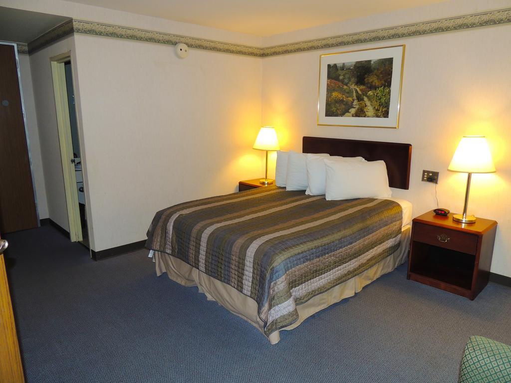 Budget Host Inn & Suites Fertility Camera foto