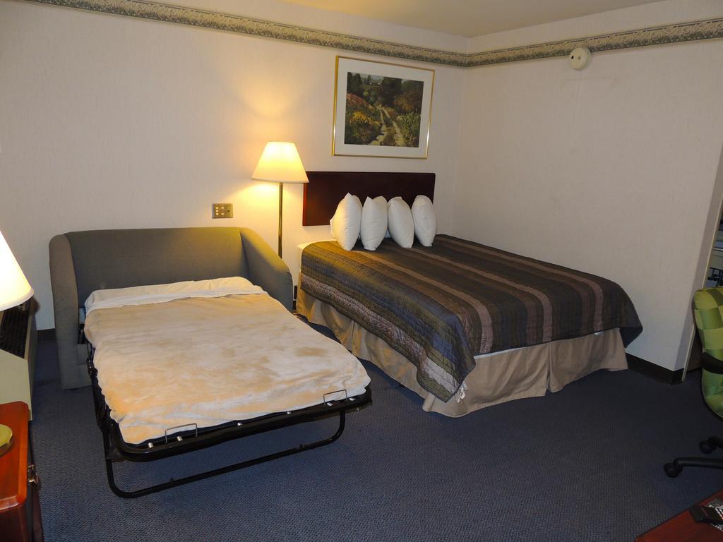 Budget Host Inn & Suites Fertility Camera foto